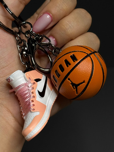 ست جاکلیدی و آویز جردن و توپ بسکتبال اورجینال وارداتی