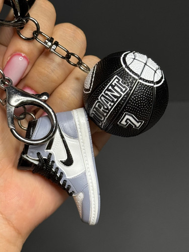 ست جاکلیدی و آویز جردن و توپ بسکتبال اورجینال وارداتی