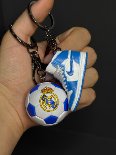 ست جاکلیدی و آویز جردن و توپ فوتبال اورجینال وارداتی